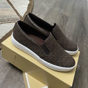 Keaton slip on mini MK logo